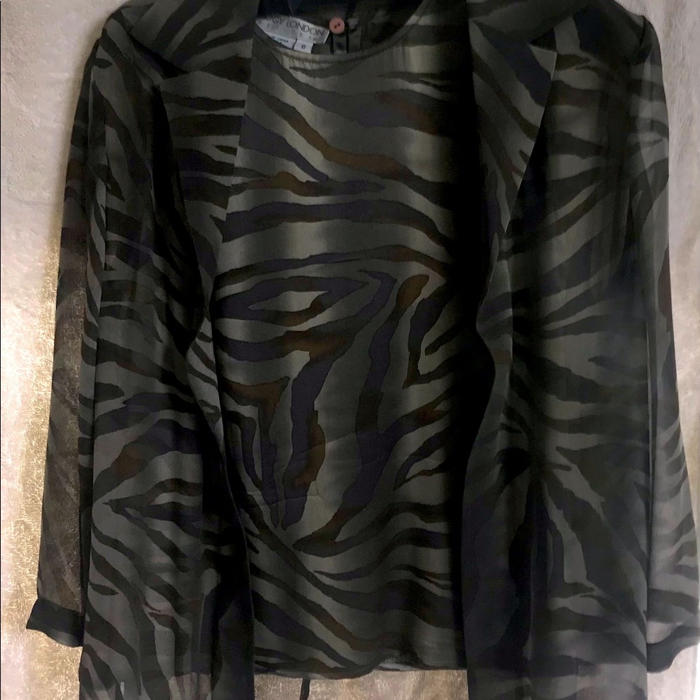 2 piece 100% silk set. Sleeveless tank with matching sheer 3/4 sleeve jacket